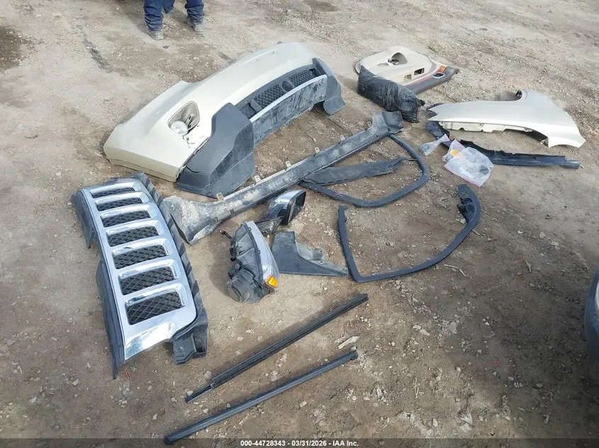 2011 JEEP GRAND CHEROKEE OVERLAND