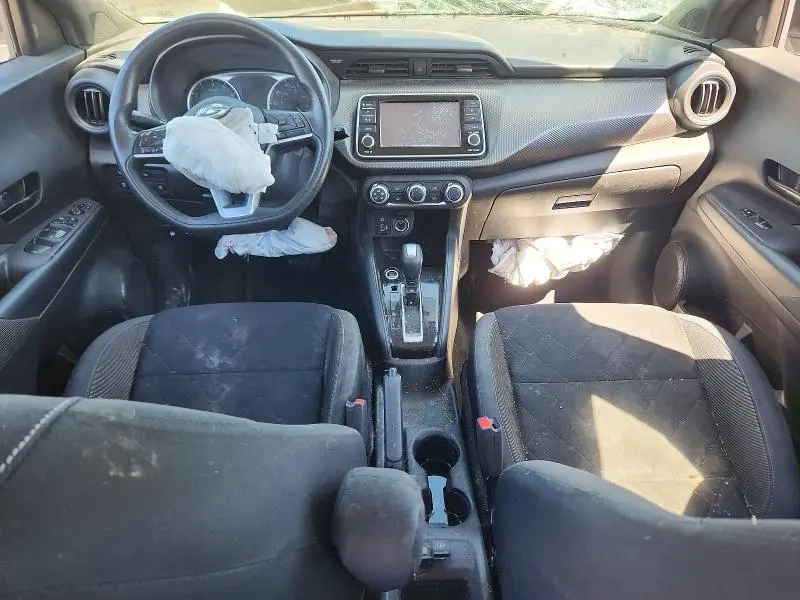 2020 NISSAN KICKS S  