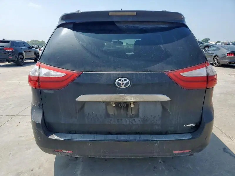 2015 TOYOTA SIENNA XLE  