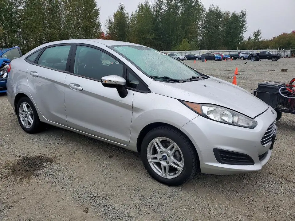 2017 FORD FIESTA SE  