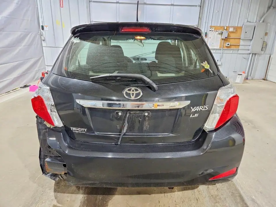 2012 TOYOTA YARIS 5-DOOR LE  