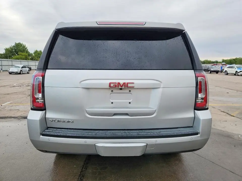 2016 GMC YUKON SLE  