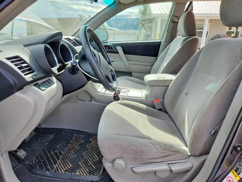 2011 TOYOTA HIGHLANDER BASE  