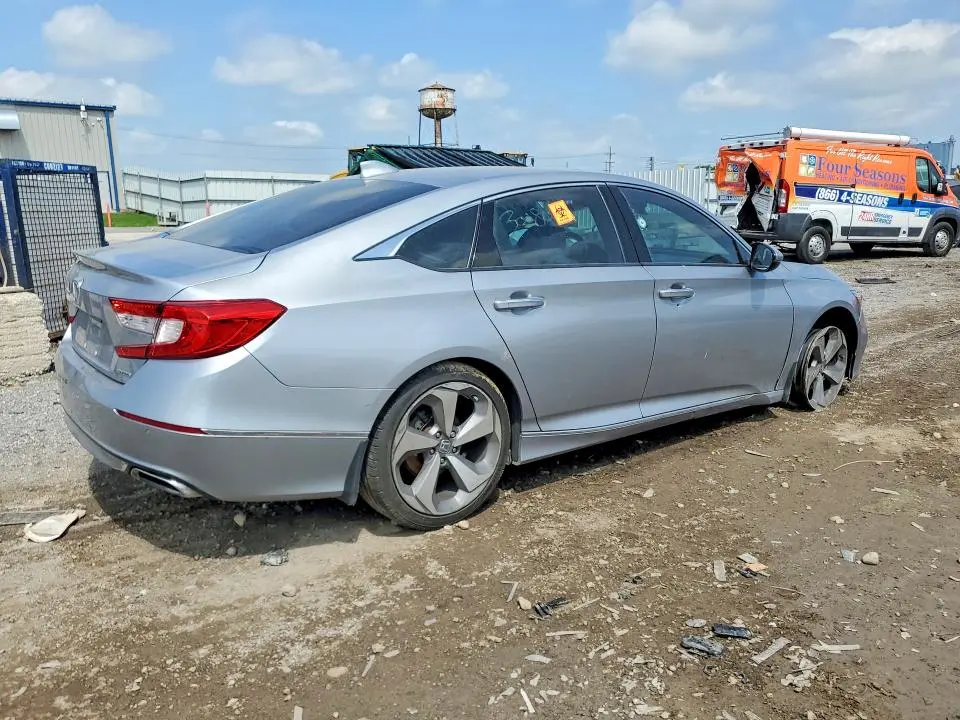 2018 HONDA ACCORD TOURING  
