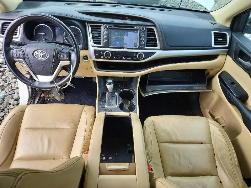 2014 TOYOTA HIGHLANDER XLE  