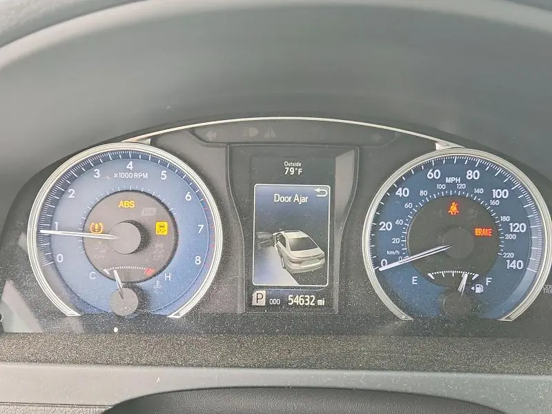 2017 TOYOTA CAMRY LE  