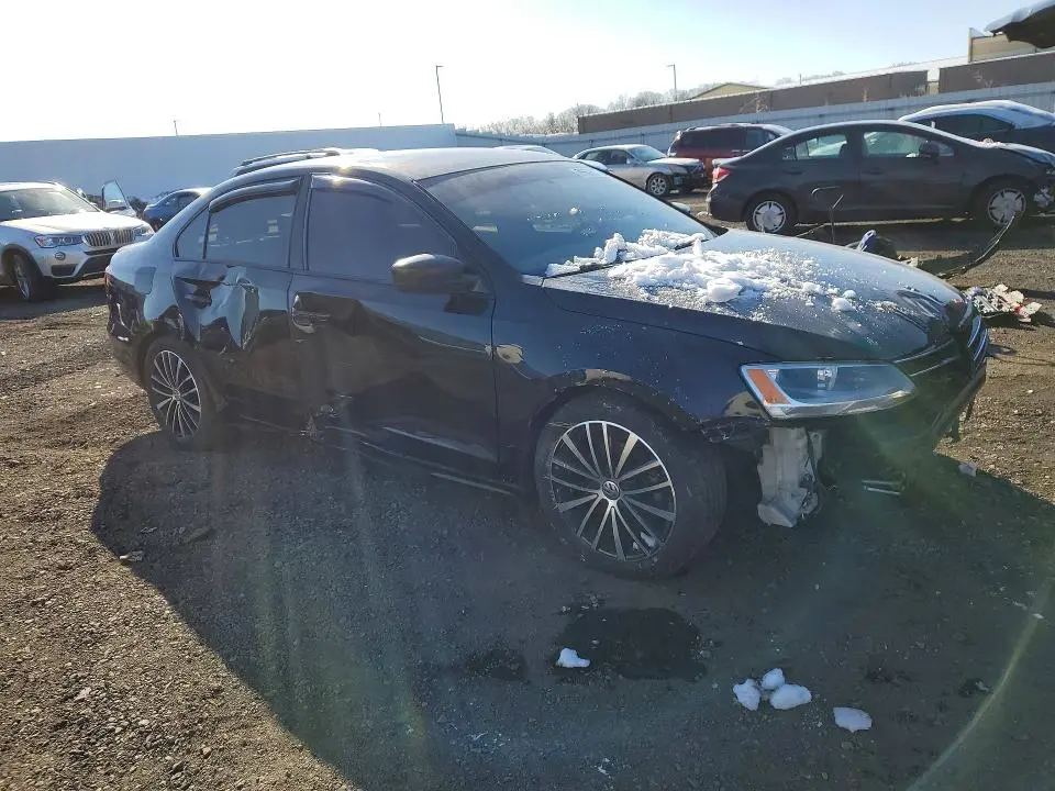 2016 VOLKSWAGEN JETTA SPORT  