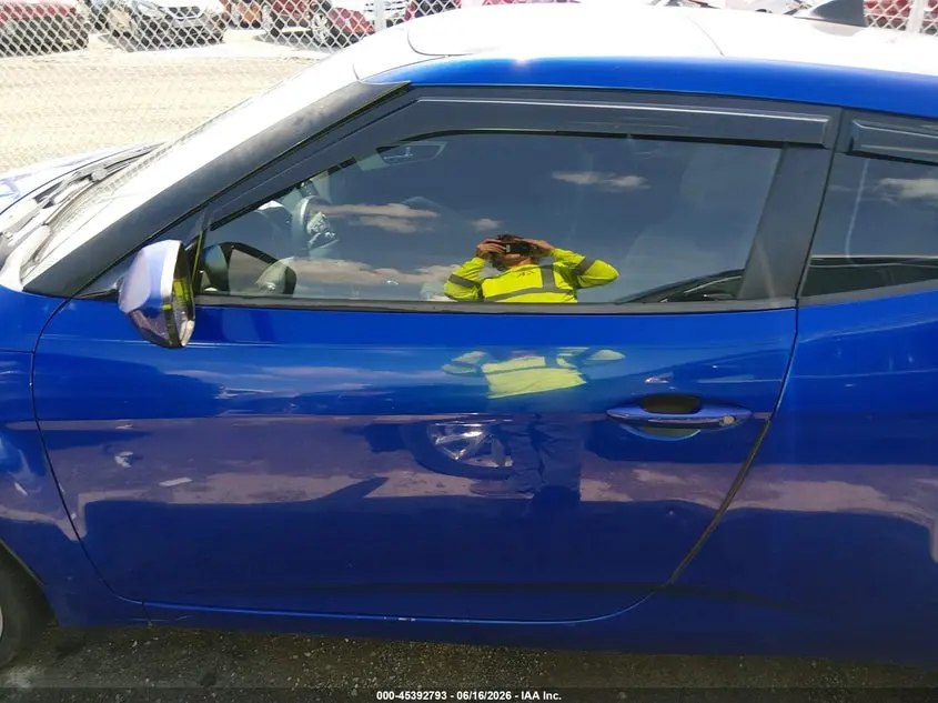 2012 HYUNDAI VELOSTER BASE W/BLACK