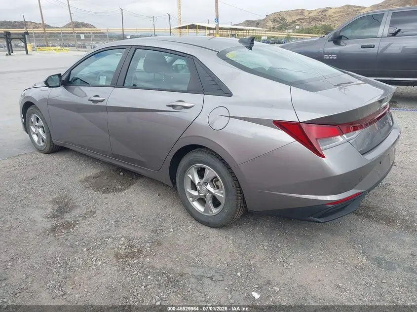 2023 HYUNDAI ELANTRA SE