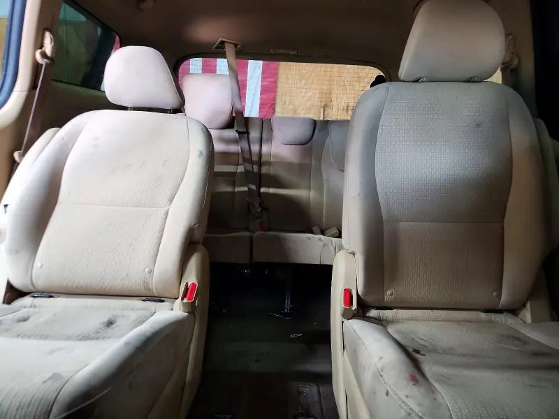 2018 KIA SEDONA LX  