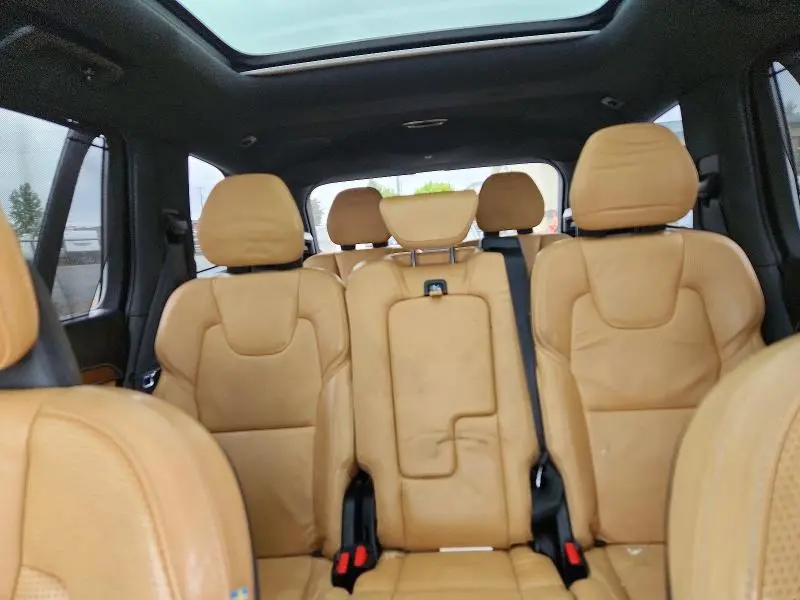 2017 VOLVO XC90 T6  