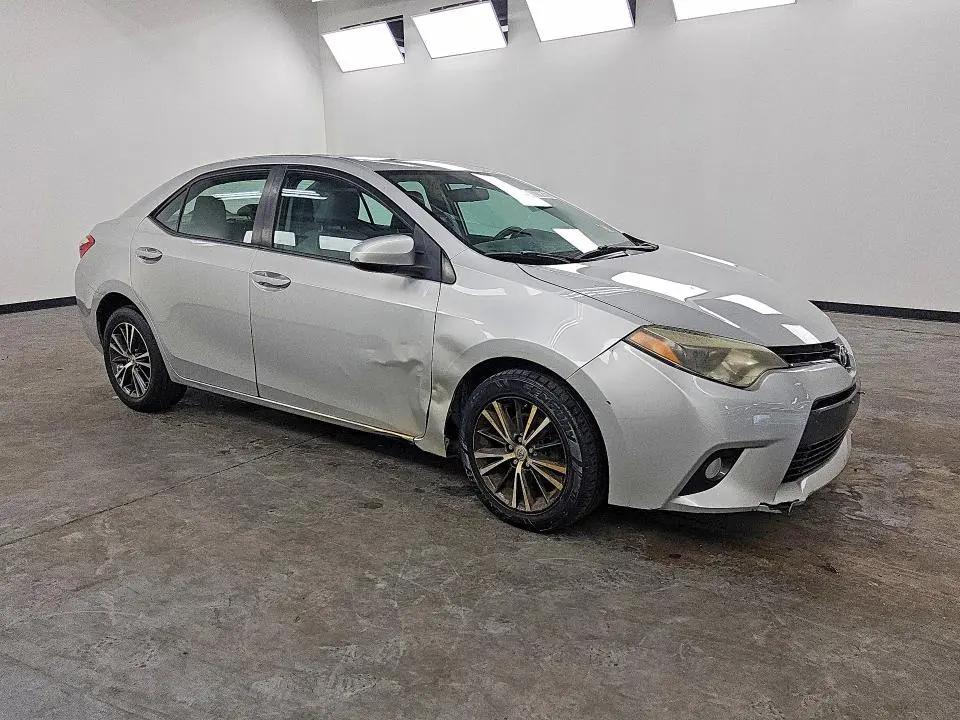 2016 TOYOTA COROLLA LE PLUS  