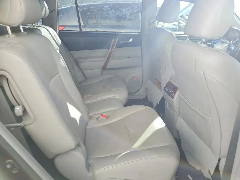 2012 TOYOTA HIGHLANDER LIMITED  