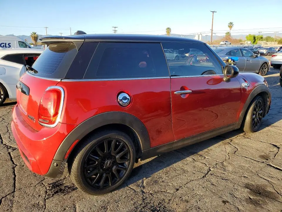 2017 MINI COOPER S  