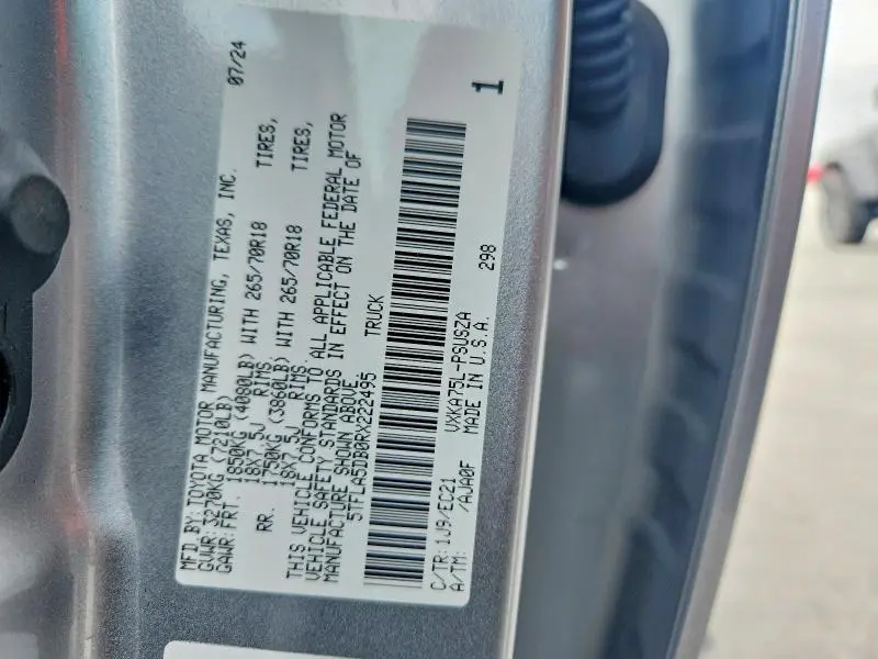 2024 TOYOTA TUNDRA SR5  