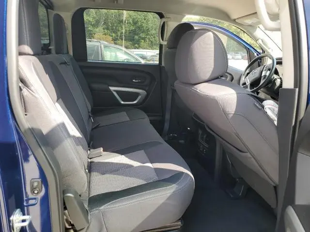 2024 NISSAN TITAN SV
