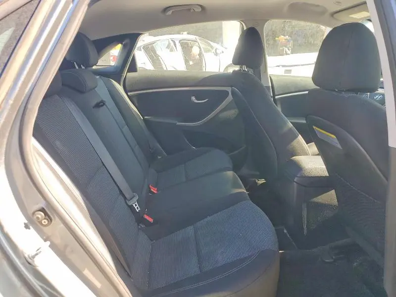 2017 HYUNDAI ELANTRA GT BASE  