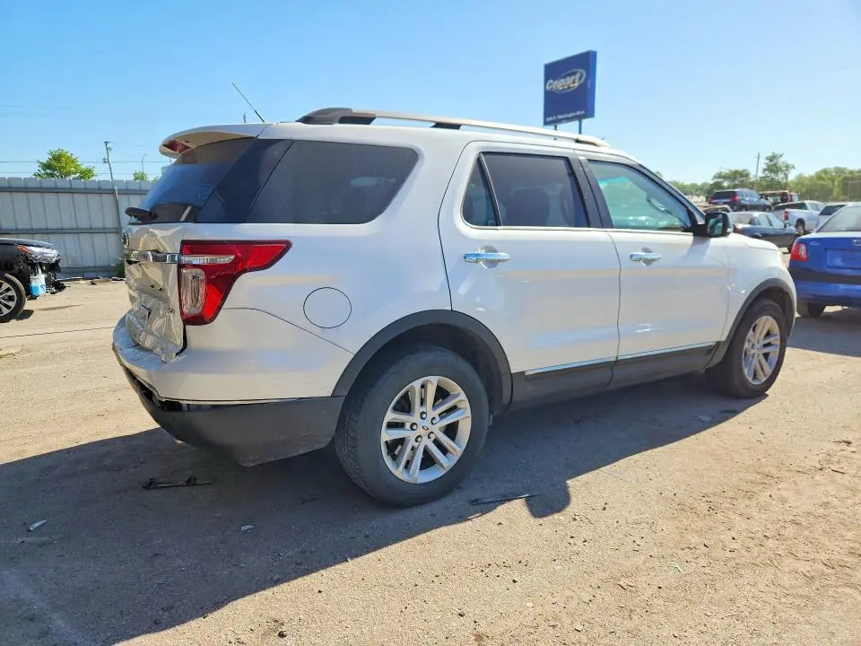 2015 FORD EXPLORER XLT  
