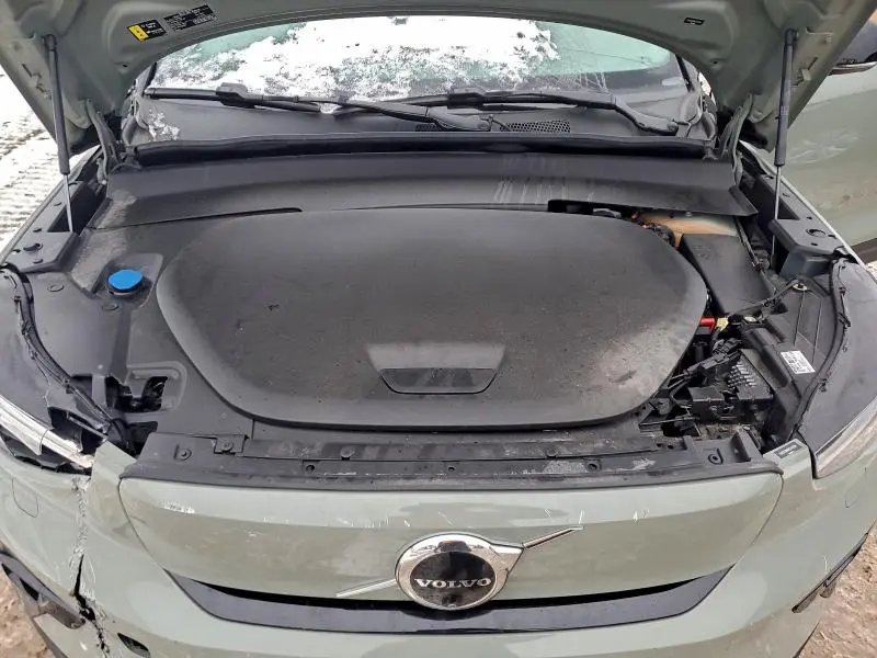 2024 VOLVO XC40 RECHARGE ULTIMATE  