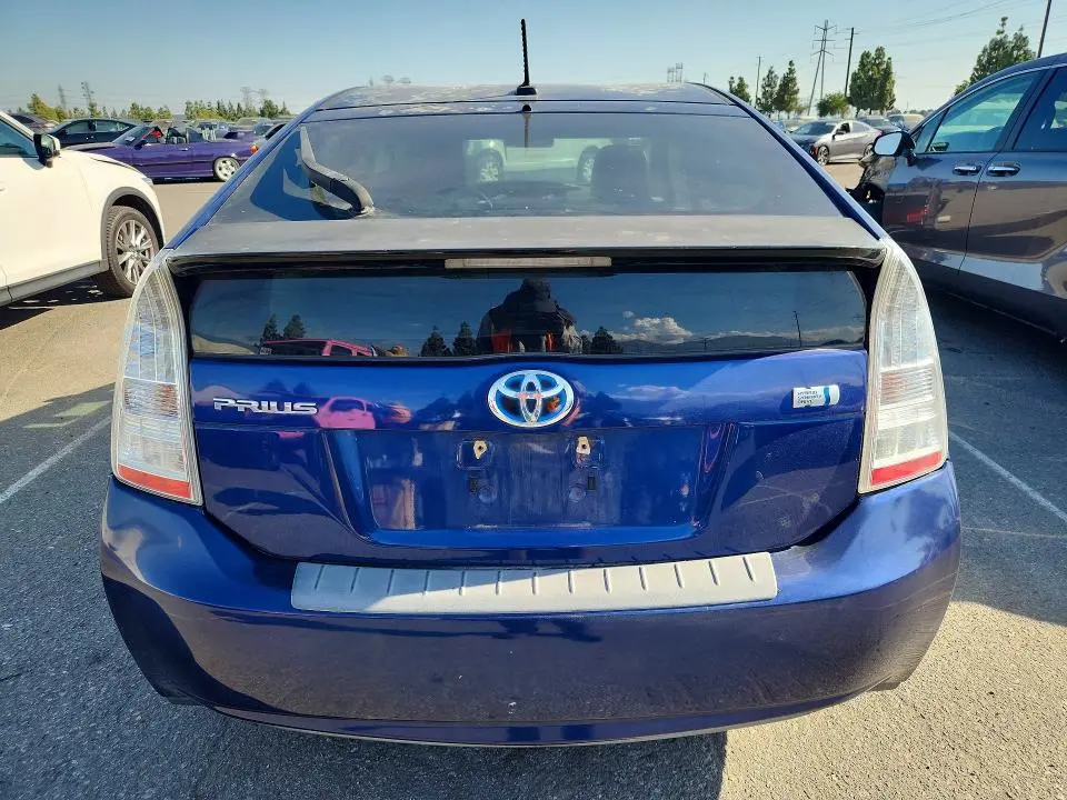 2011 TOYOTA PRIUS TWO  