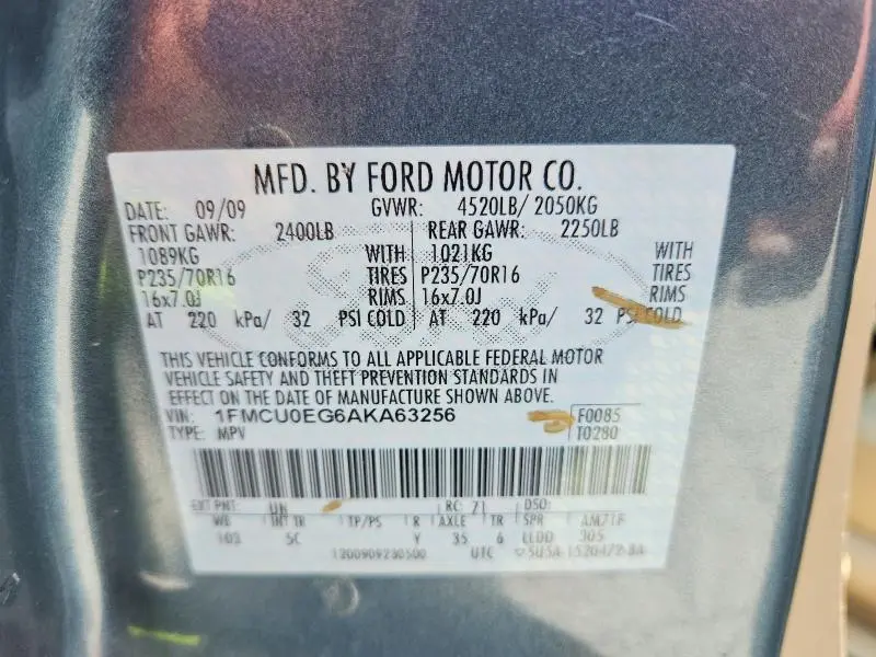 2010 FORD ESCAPE LIMITED  