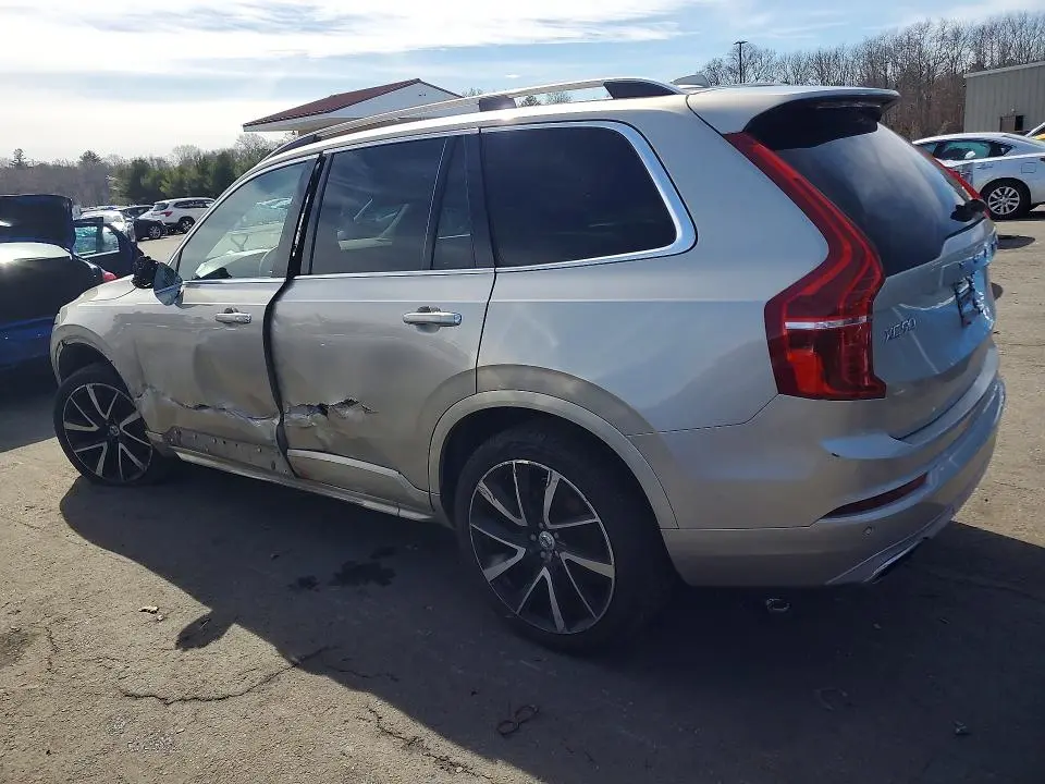2016 VOLVO XC90 T5  
