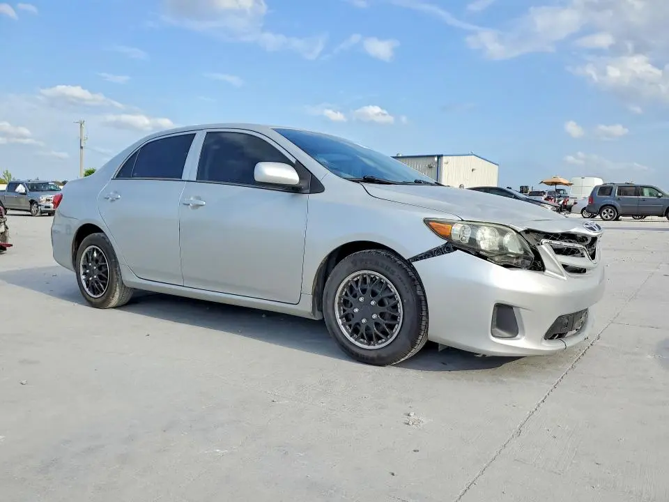 2013 TOYOTA COROLLA L  