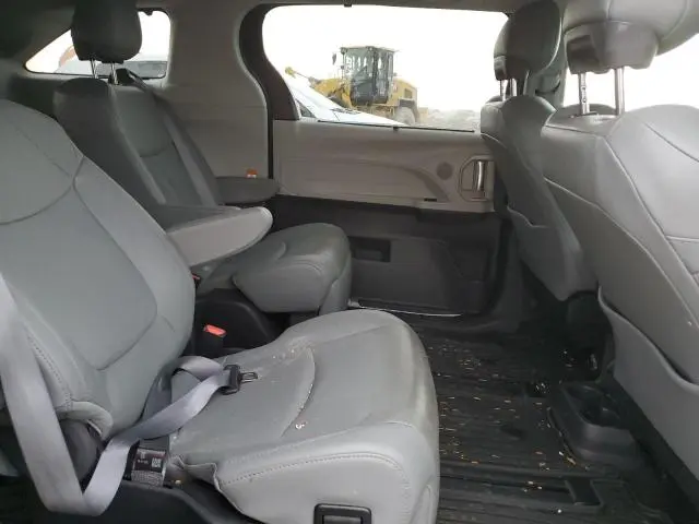 2023 TOYOTA SIENNA LIMITED  