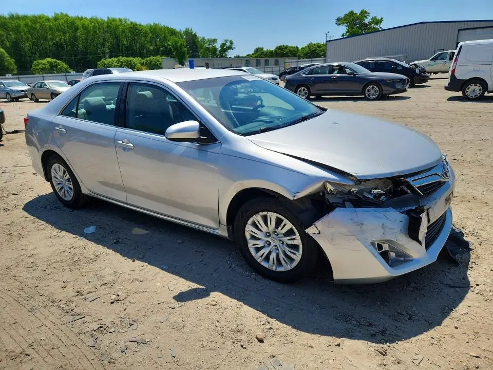 2014 TOYOTA CAMRY LE  
