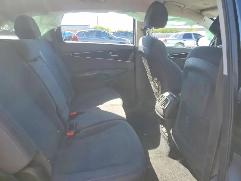 2019 KIA SORENTO LX V6  