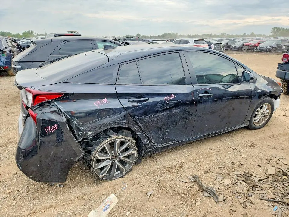2021 TOYOTA PRIUS XLE AWD-E  