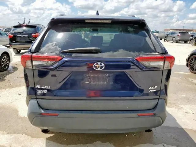 2019 TOYOTA RAV4 XLE  