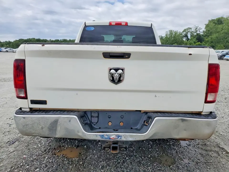 2015 RAM 1500 ST  