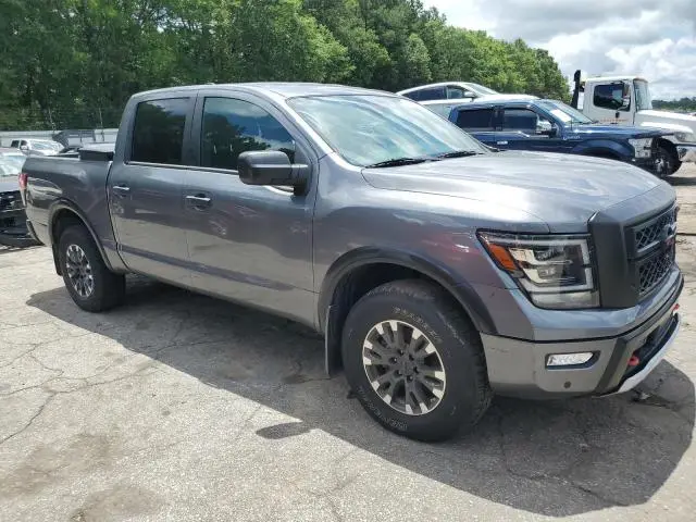 2022 NISSAN TITAN SV  