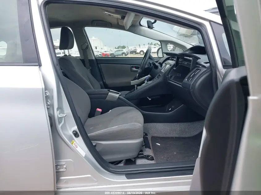 2013 TOYOTA PRIUS TWO