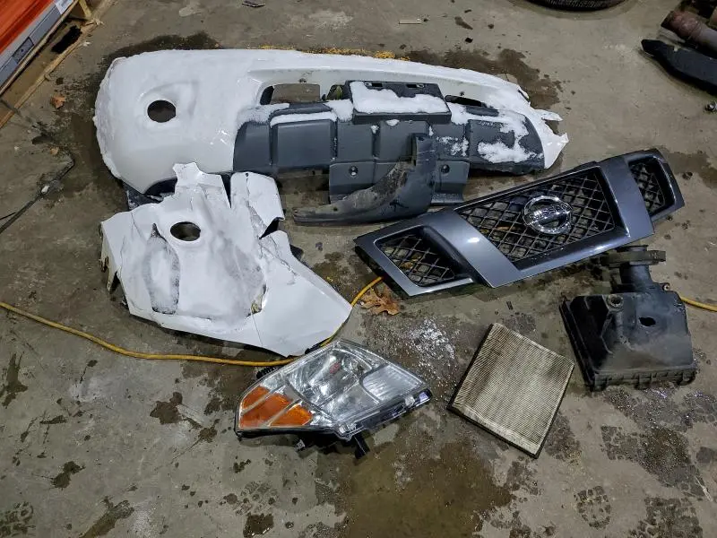 2012 NISSAN FRONTIER SV  