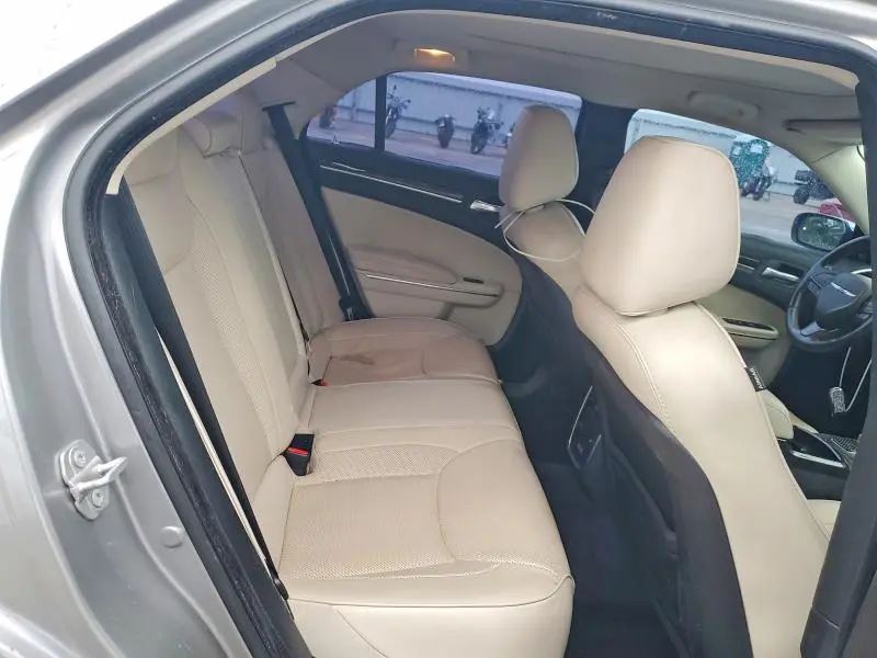 2018 CHRYSLER 300 LIMITED  