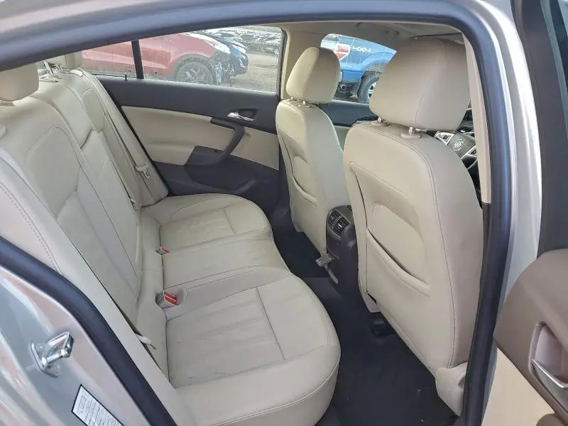 2011 BUICK REGAL CXL  