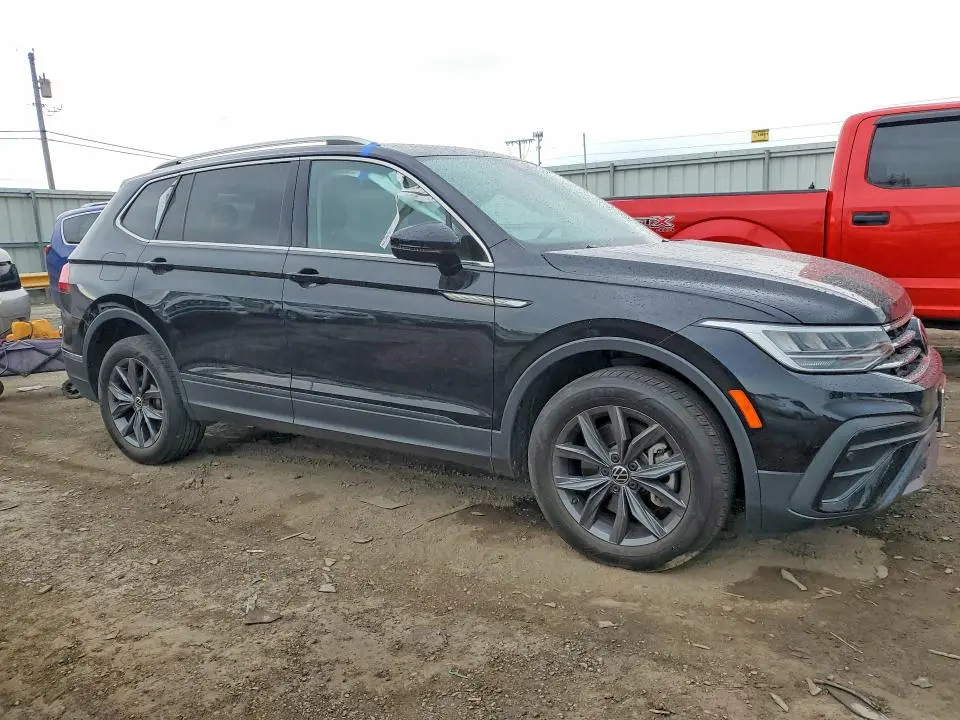 2022 VOLKSWAGEN TIGUAN SE  
