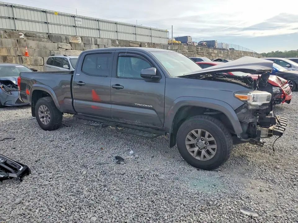 2017 TOYOTA TACOMA SR5 V6  
