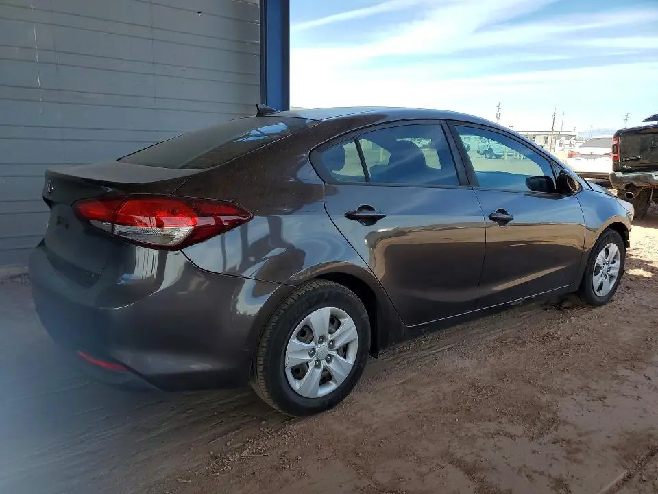 2018 KIA FORTE LX  
