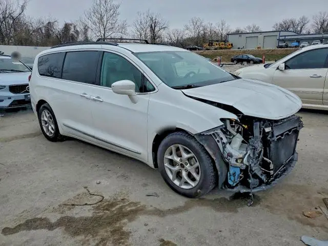 2017 CHRYSLER PACIFICA TOURING L  