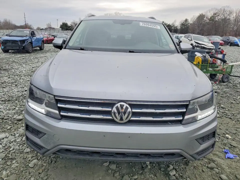 2021 VOLKSWAGEN TIGUAN SE  