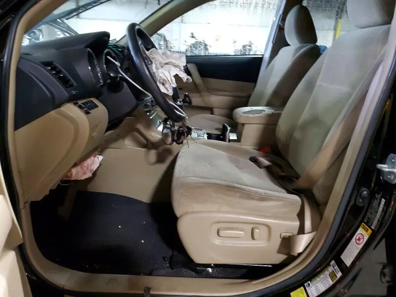 2013 TOYOTA HIGHLANDER PLUS  