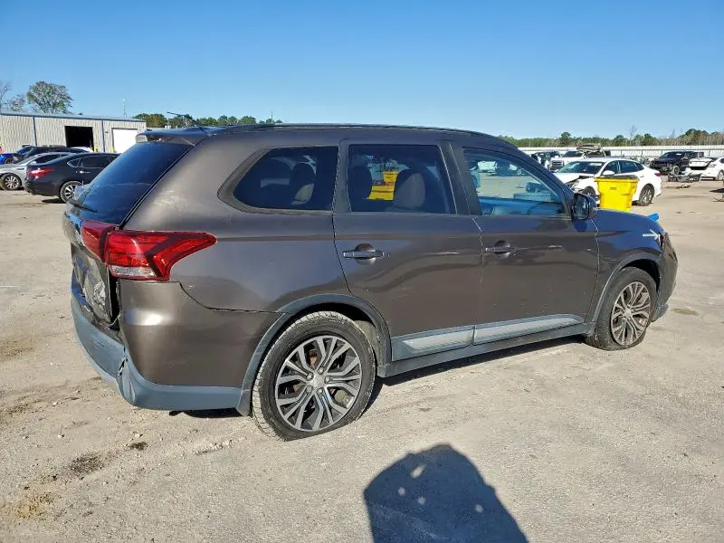 2016 MITSUBISHI OUTLANDER SE  