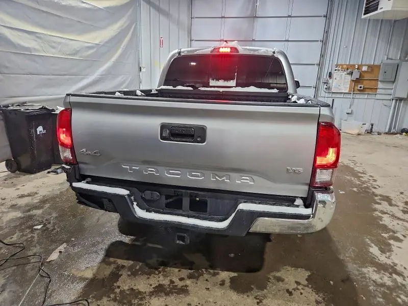 2022 TOYOTA TACOMA SR5 V6  