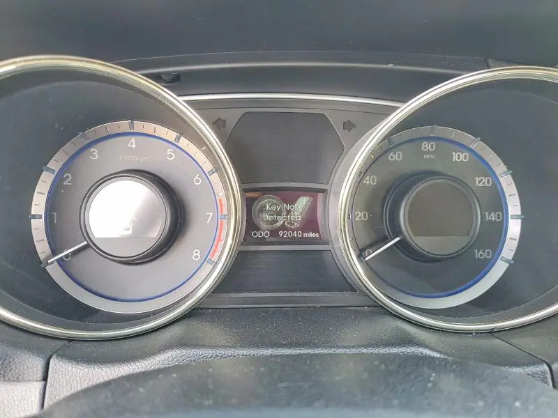 2011 HYUNDAI SONATA SE  