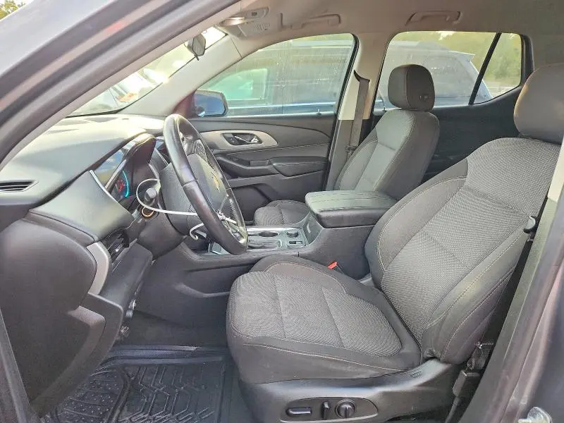 2020 CHEVROLET TRAVERSE LT  