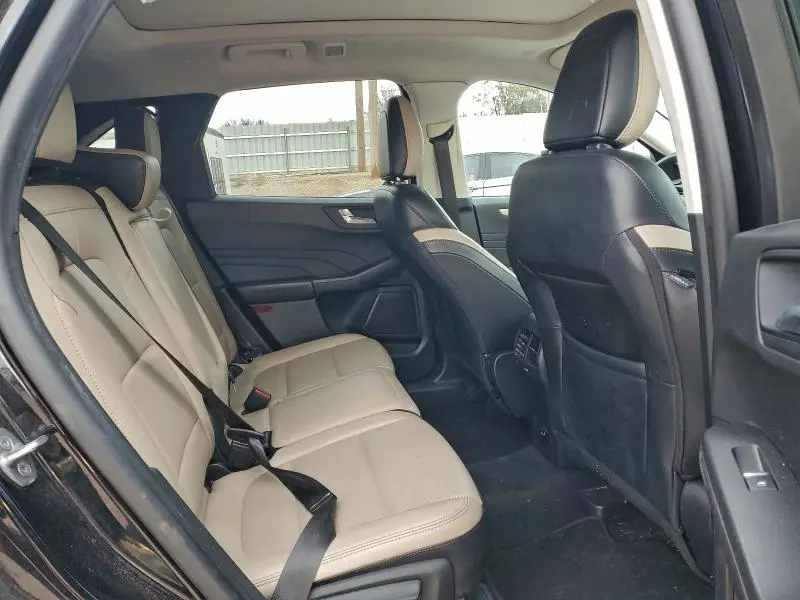 2021 FORD ESCAPE SEL  