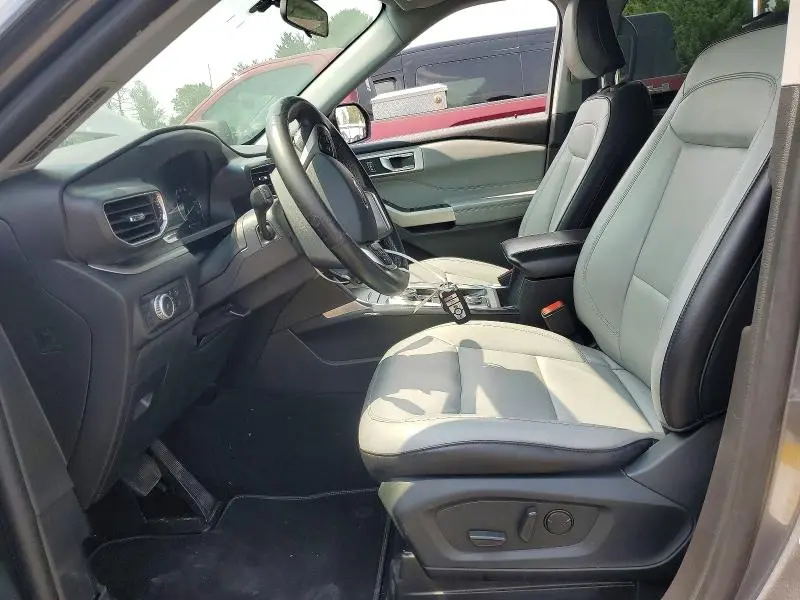 2021 FORD EXPLORER XLT  